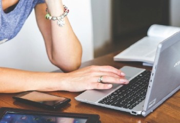 Zdjęcie artykułu Zaproszenie do udziału w projekcie zewnętrznym pt. "Kompetencje kluczowe kluczem do sukcesu! Bezpłatne szkolenia językowe i komputerowe - edycja II"